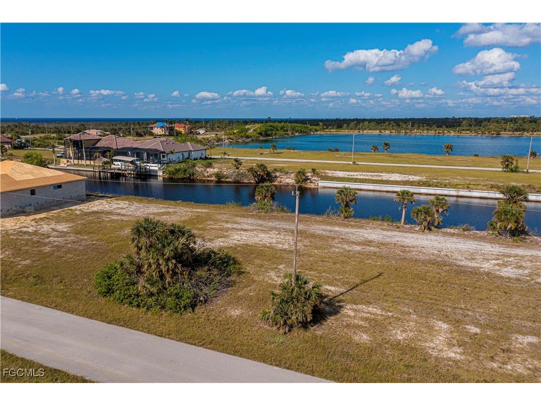 4527 NW 35th Terrace Cape Coral FL 33993 2025025124 image8