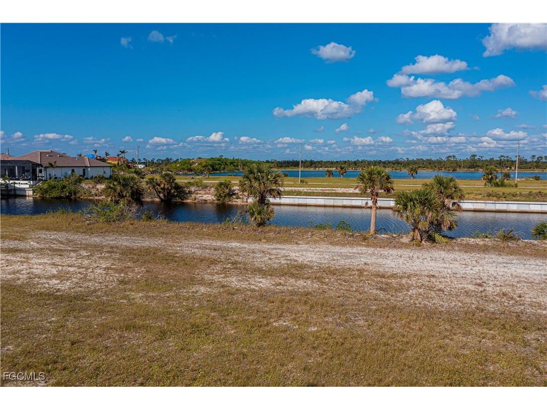 4527 NW 35th Terrace Cape Coral FL 33993 2025025124 image9