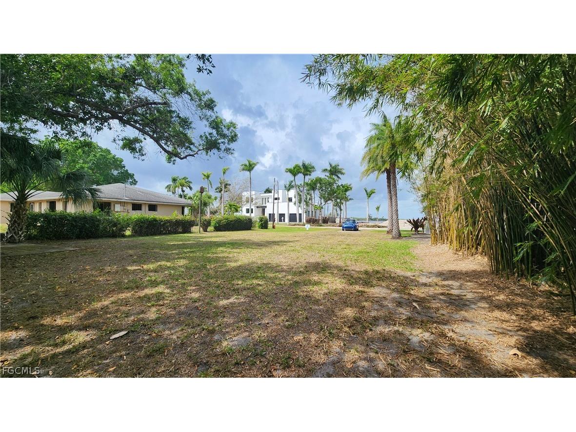 4528 E Riverside Drive Fort Myers FL 33905 2026012056 image13