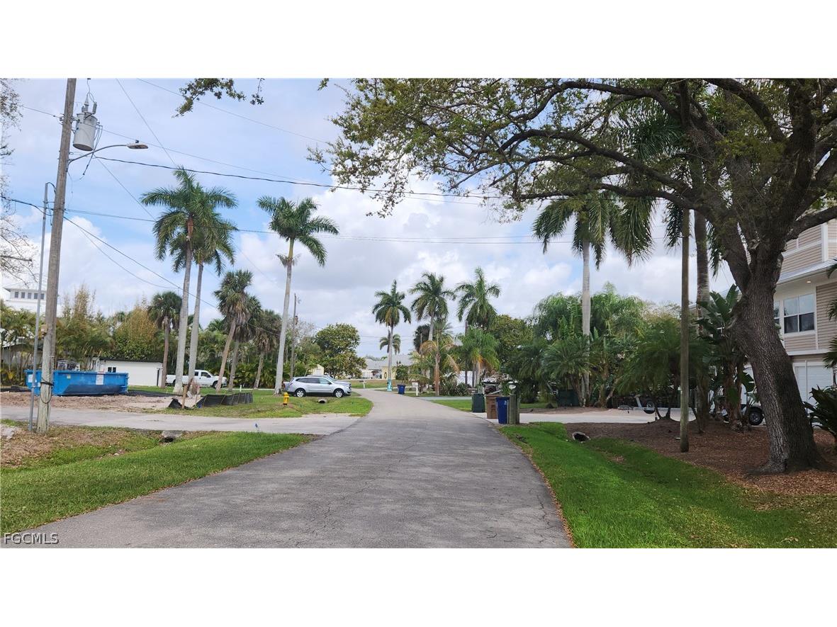 4528 E Riverside Drive Fort Myers FL 33905 2026012056 image7