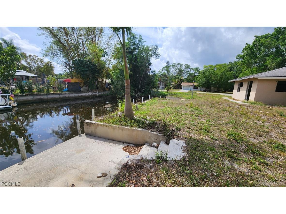 4528 E Riverside Drive Fort Myers FL 33905 2026012056 image9