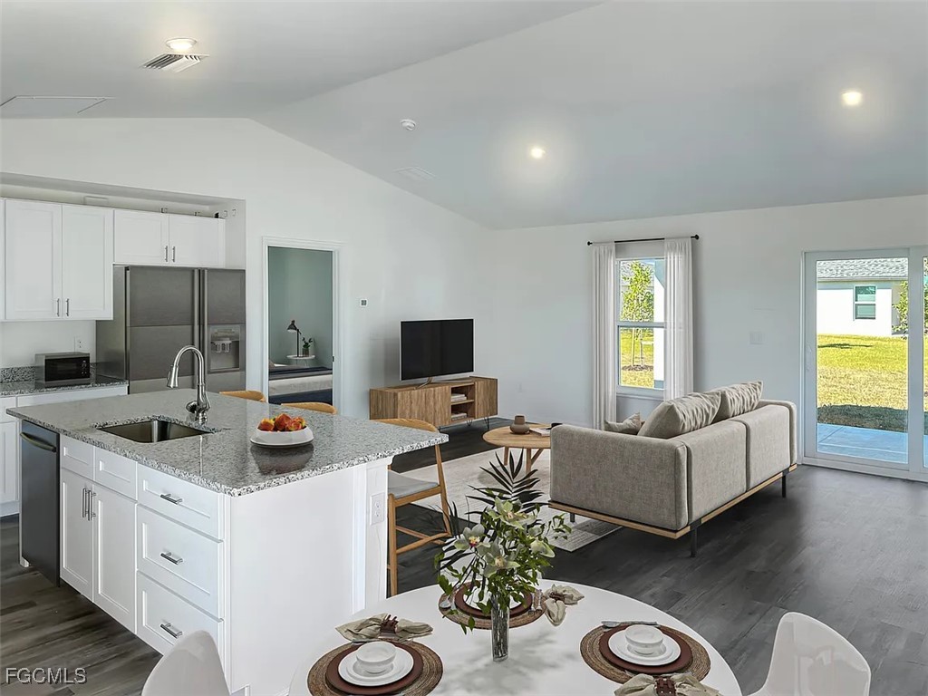 4528 NW 34th Place Cape Coral FL 33993 2025010402 image4