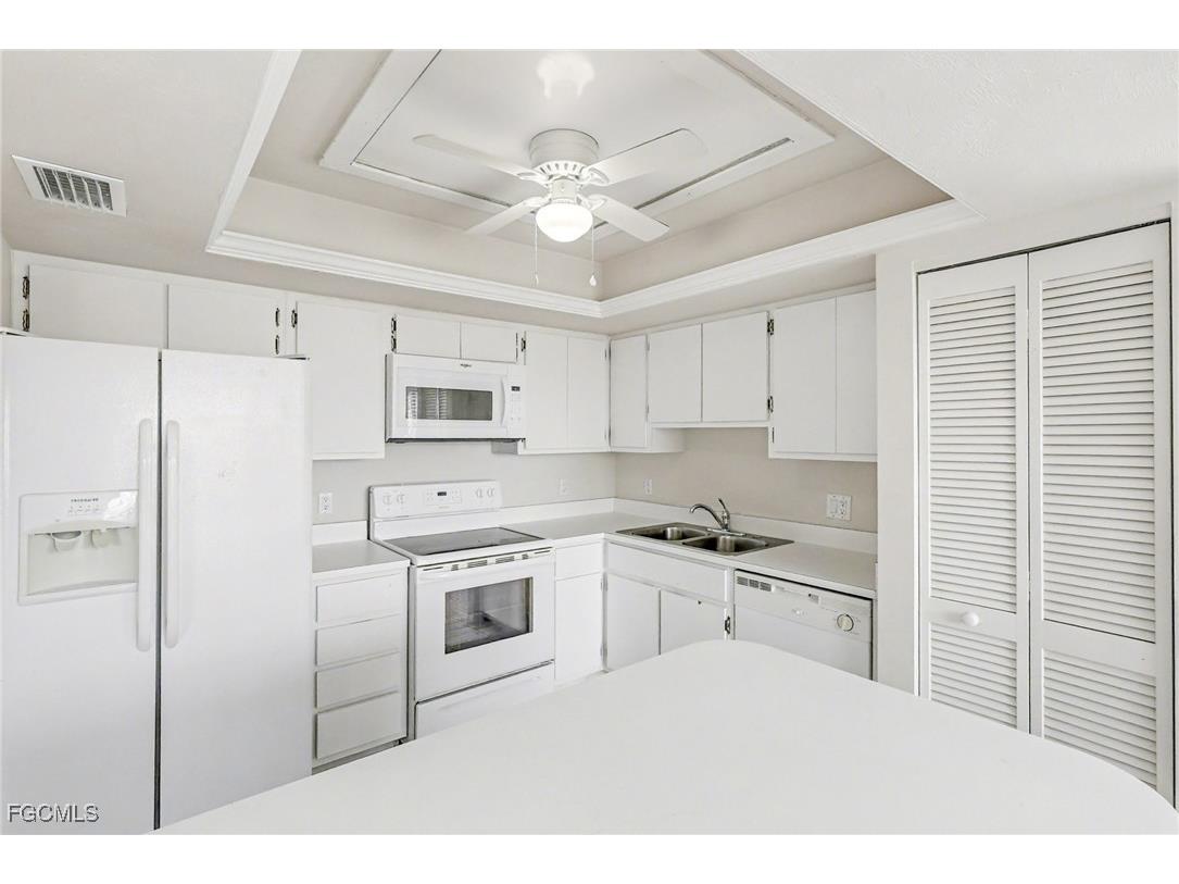 4528 SE 5th Place #8 Cape Coral FL 33904 2025024830 image2