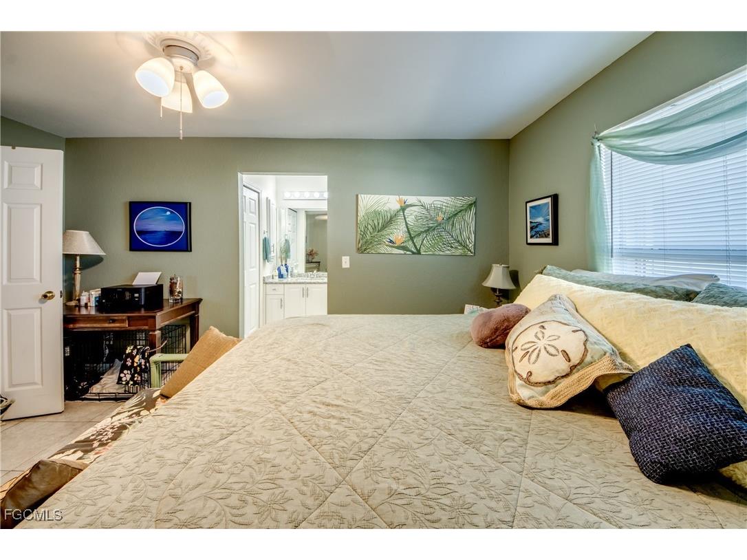 4528 SW 7th Place Cape Coral FL 33914 2025026294 image17