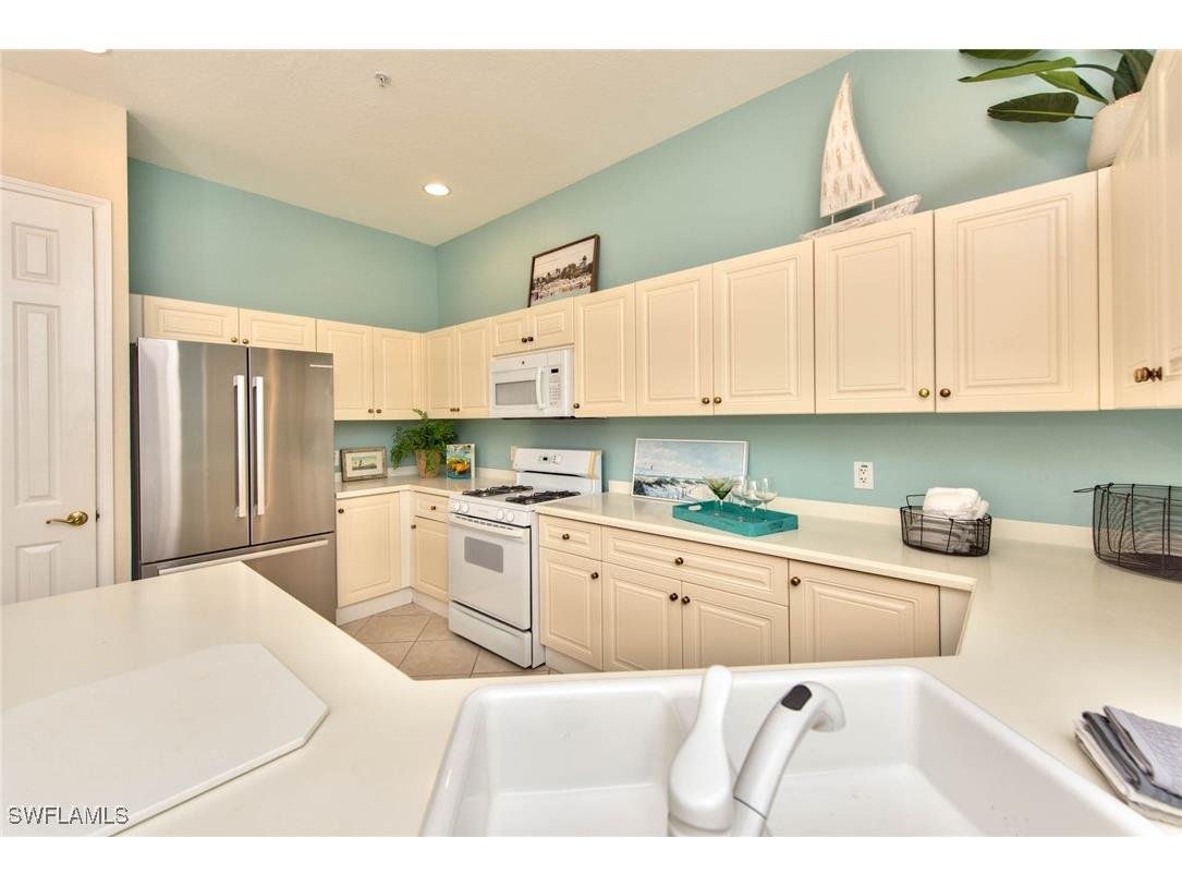 4529 Cardinal Cove Lane #7 Naples FL 34114 225067016 image5