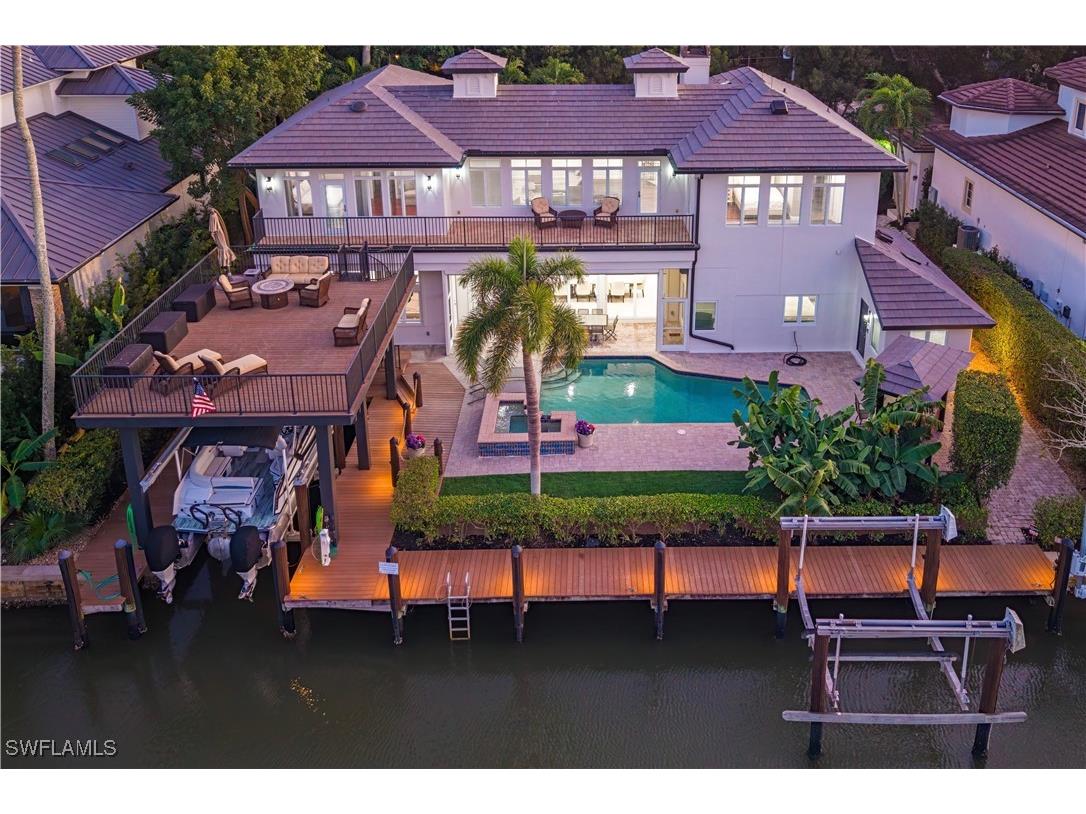 453 18th Avenue S Naples FL 34102 225080161 image1
