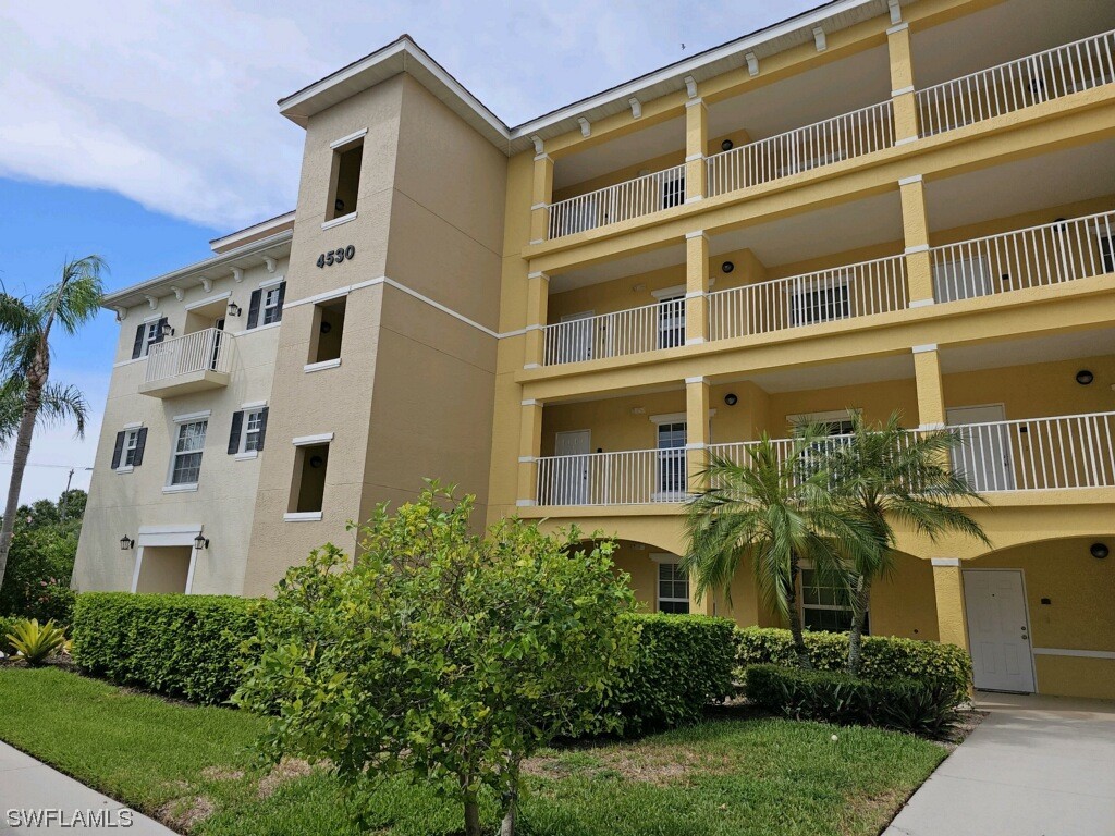4530 Botanical Place Circle #403 Naples FL 34112 223072391 image1