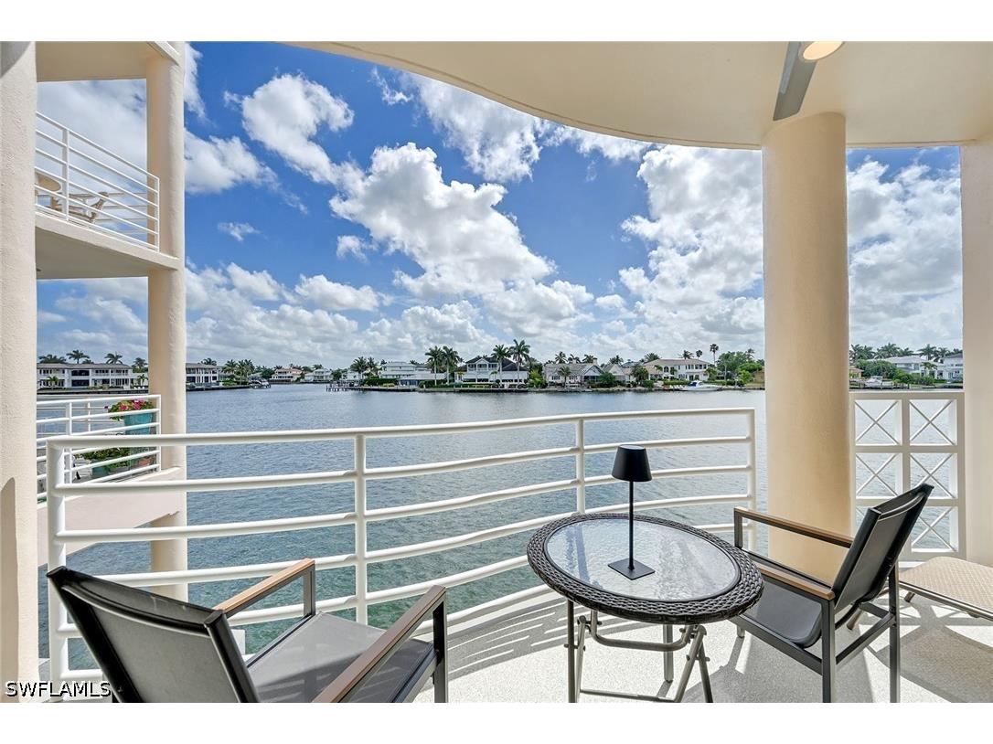 4530 Gulf Shore Boulevard N #2-122 Naples FL 34103 226014164 image1
