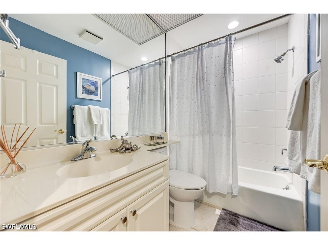 4530 Gulf Shore Boulevard N #2-122 Naples FL 34103 226014164 image20