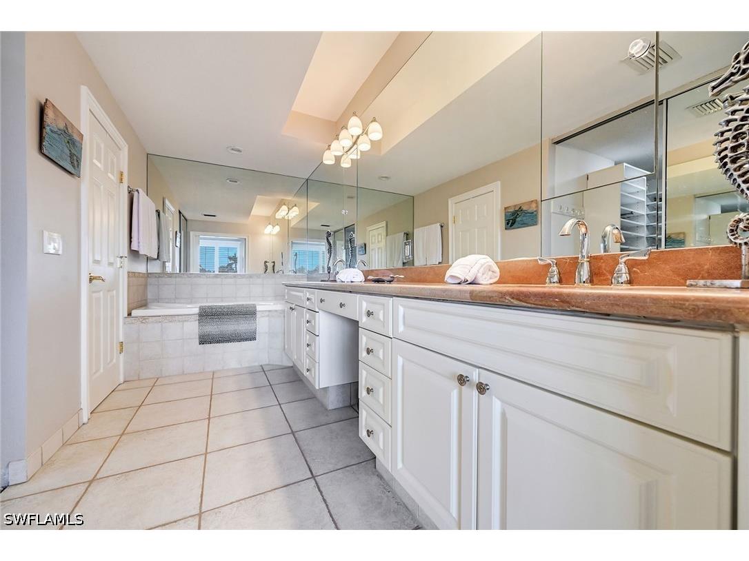 4530 Gulf Shore Boulevard N #2-122 Naples FL 34103 226014164 image29