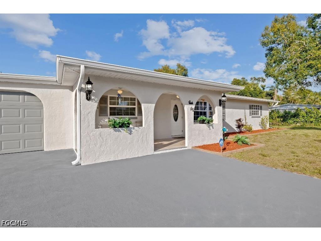4530 Underwood Drive Fort Myers FL 33905 2026022336 image2
