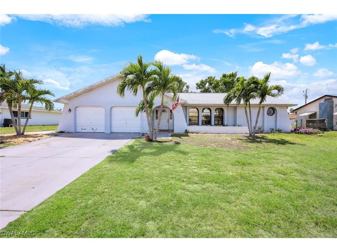 4530 Vincennes Boulevard Cape Coral FL 33904 223040570 image1