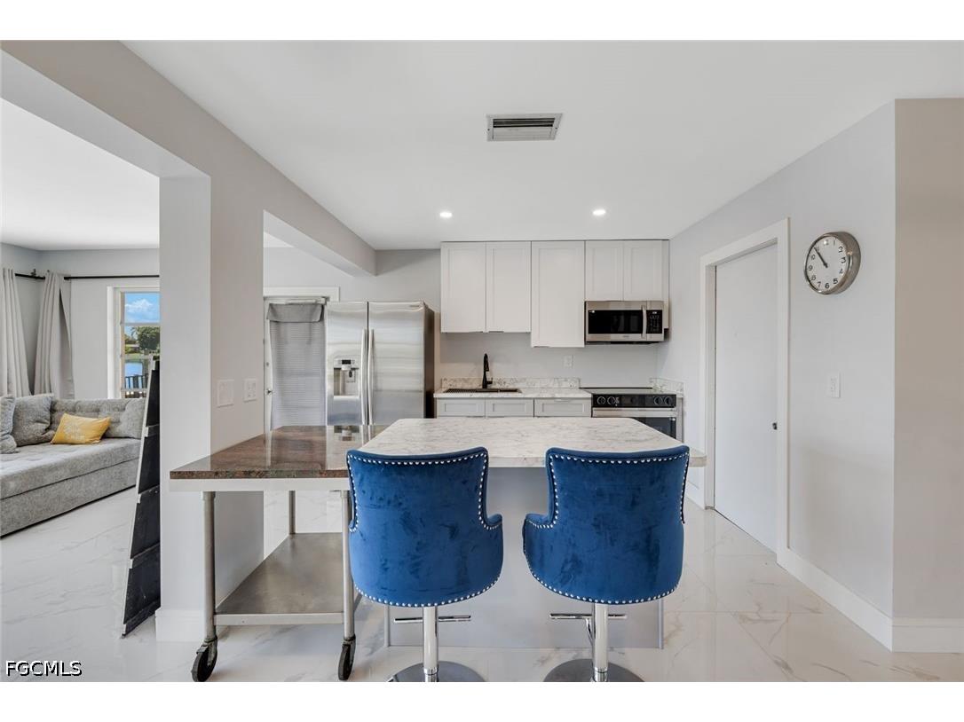 4530 Vinsetta Avenue North Fort Myers FL 33903 2026020228 image22