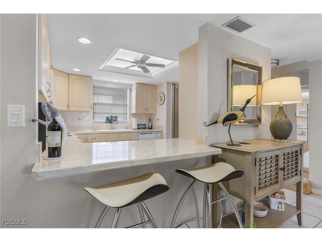 4531 Bay Beach Lane #334 Fort Myers Beach FL 33931 2025013886 image6