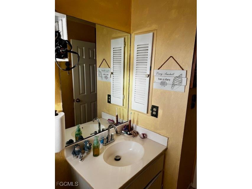 4531 SE 11th Place Cape Coral FL 33904 2025026040 image15