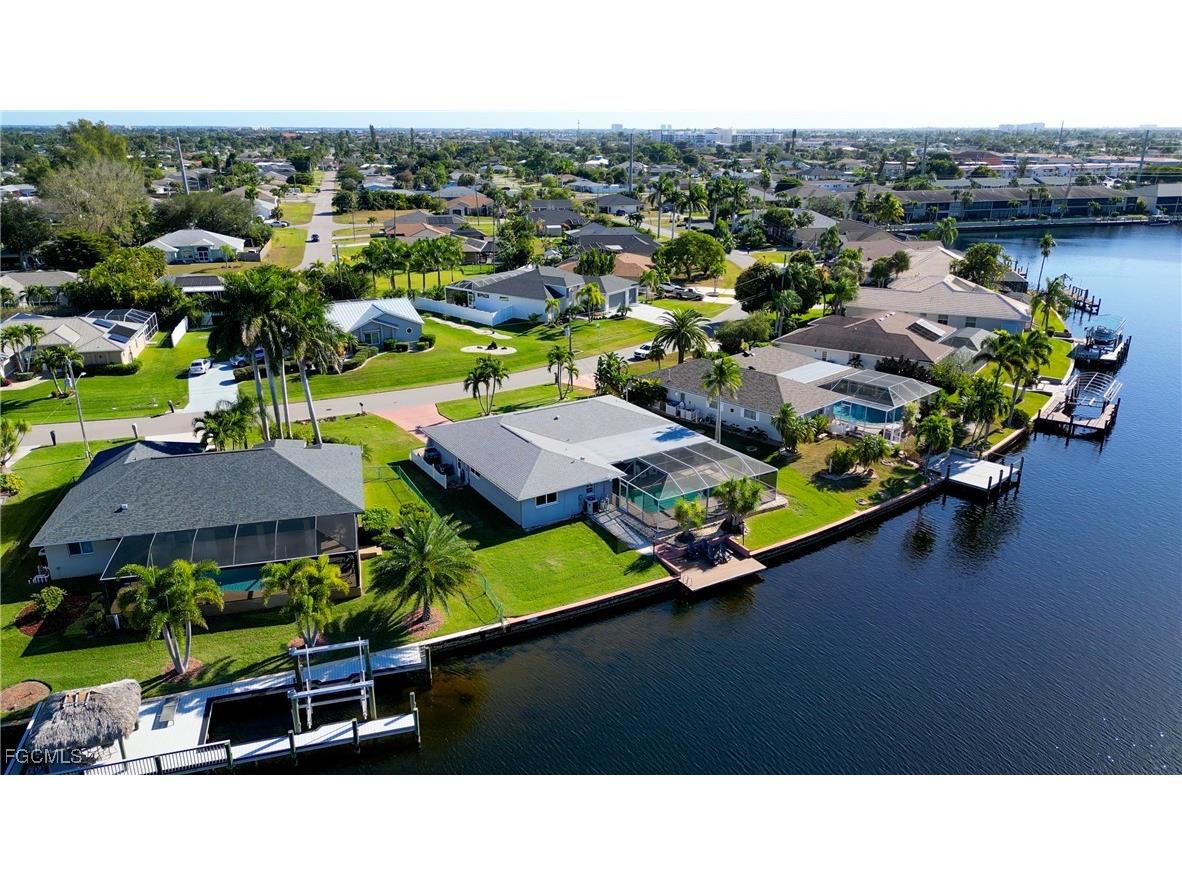 4532 SW 1st Place Cape Coral FL 33914 2025024140 image1