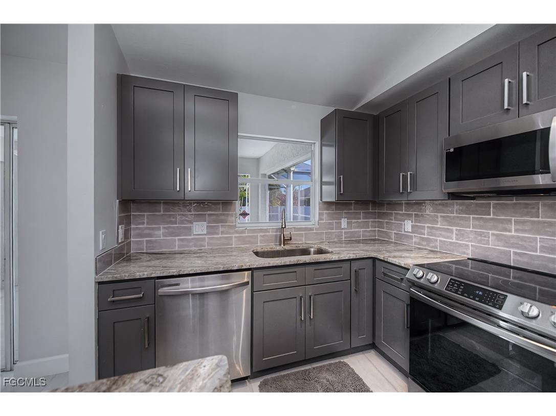 4535 SW 14th Place Cape Coral FL 33914 2026006079 image13