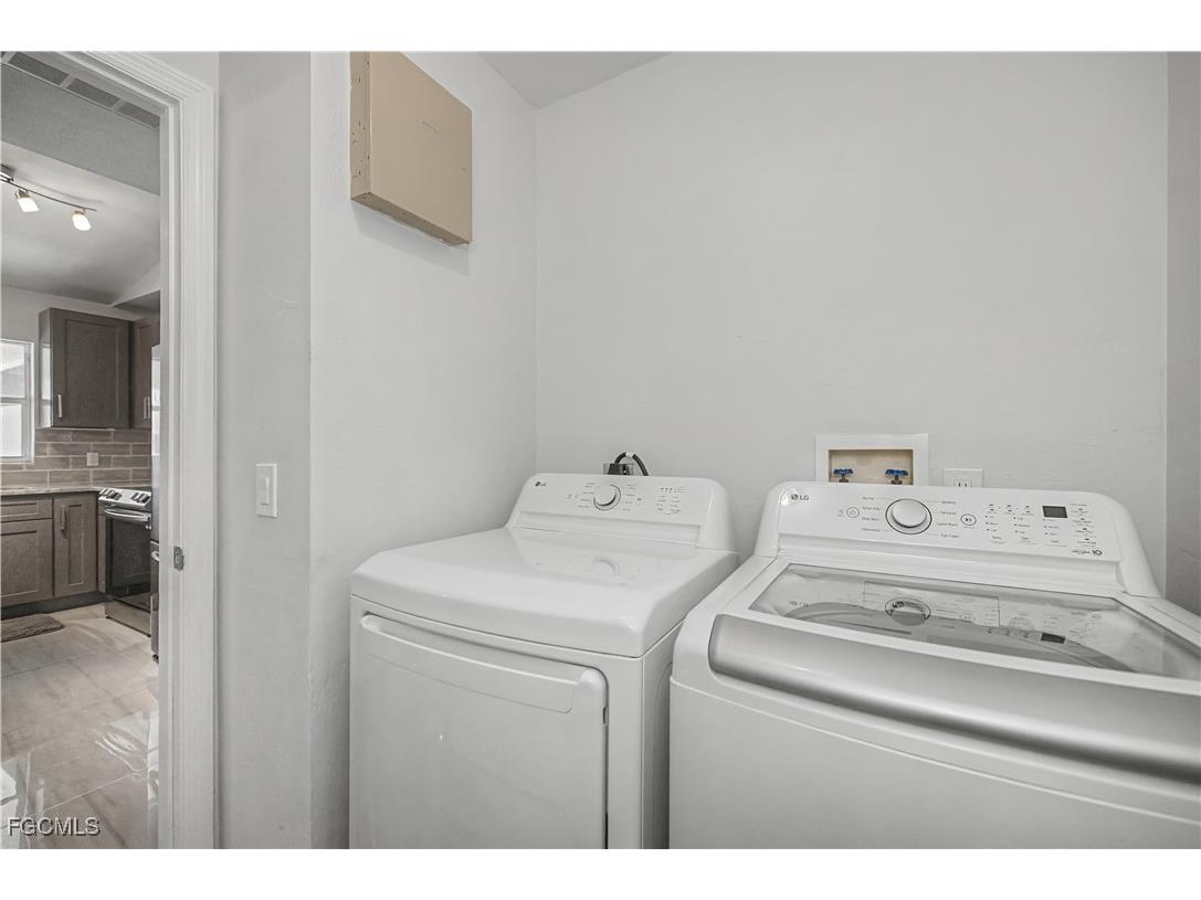 4535 SW 14th Place Cape Coral FL 33914 2026006079 image18