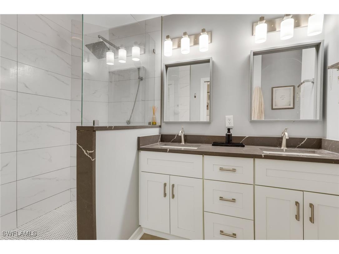 4536 Court Way #19D Naples FL 34109 225080140 image17