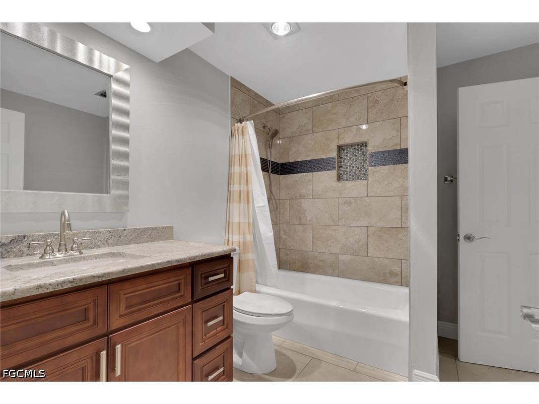 4536 Longboat Lane Fort Myers FL 33919 2026015851 image10