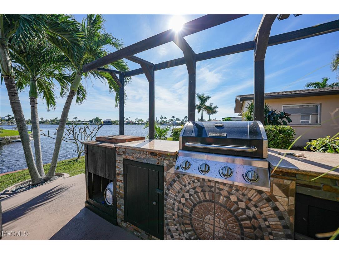 4536 Vinsetta Avenue North Fort Myers FL 33903 2025016302 image2