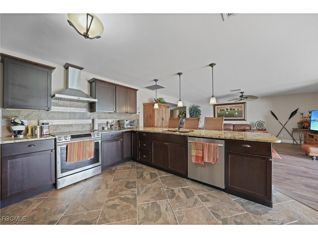 4536 Vinsetta Avenue North Fort Myers FL 33903 2025016302 image9