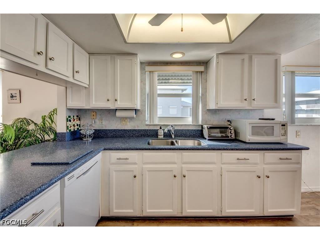 4541 Bay Beach Lane #341 Fort Myers Beach FL 33931 2026020177 image14