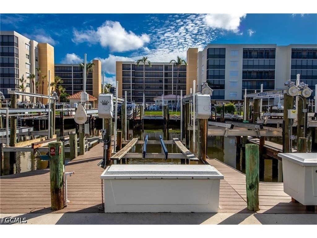 4541 Bay Beach Lane #341 Fort Myers Beach FL 33931 2026020177 image6
