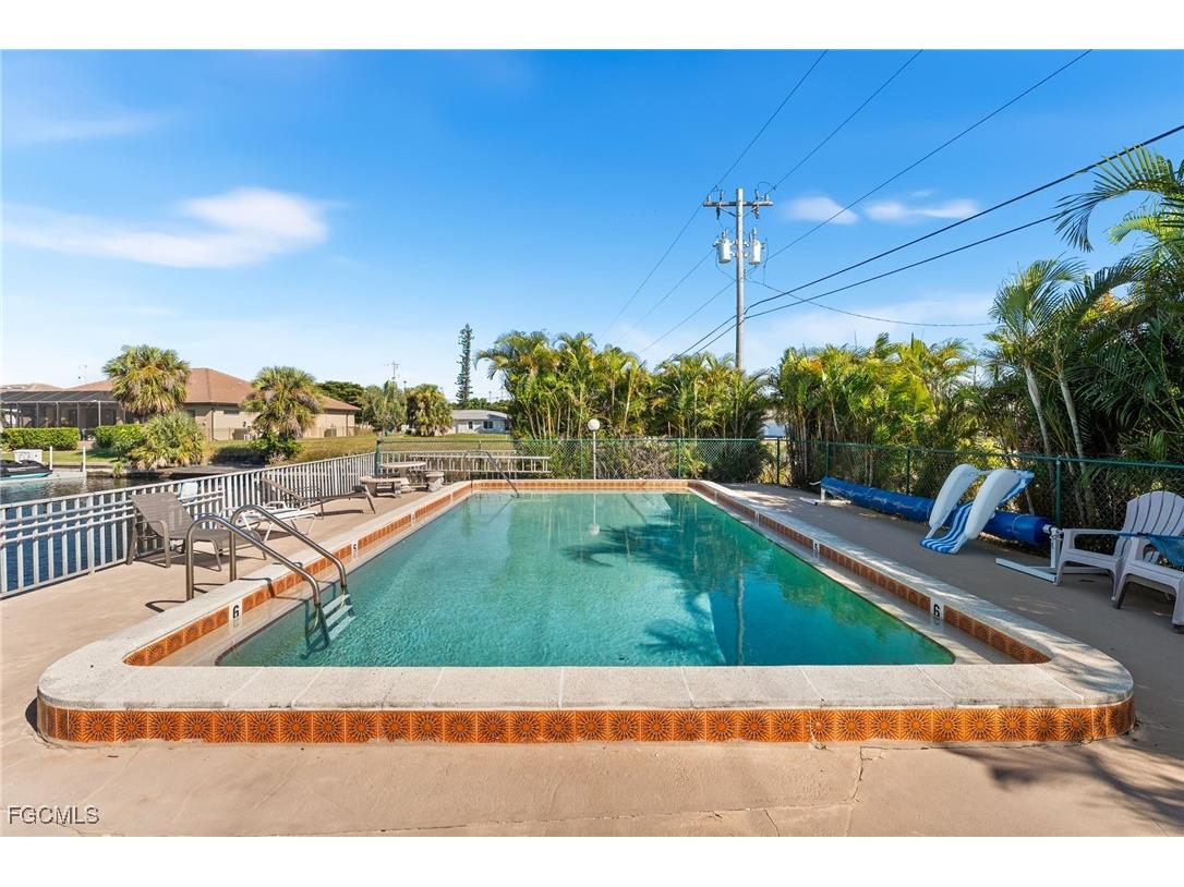 4543 SE 6th Place #1F Cape Coral FL 33904 2025018408 image2
