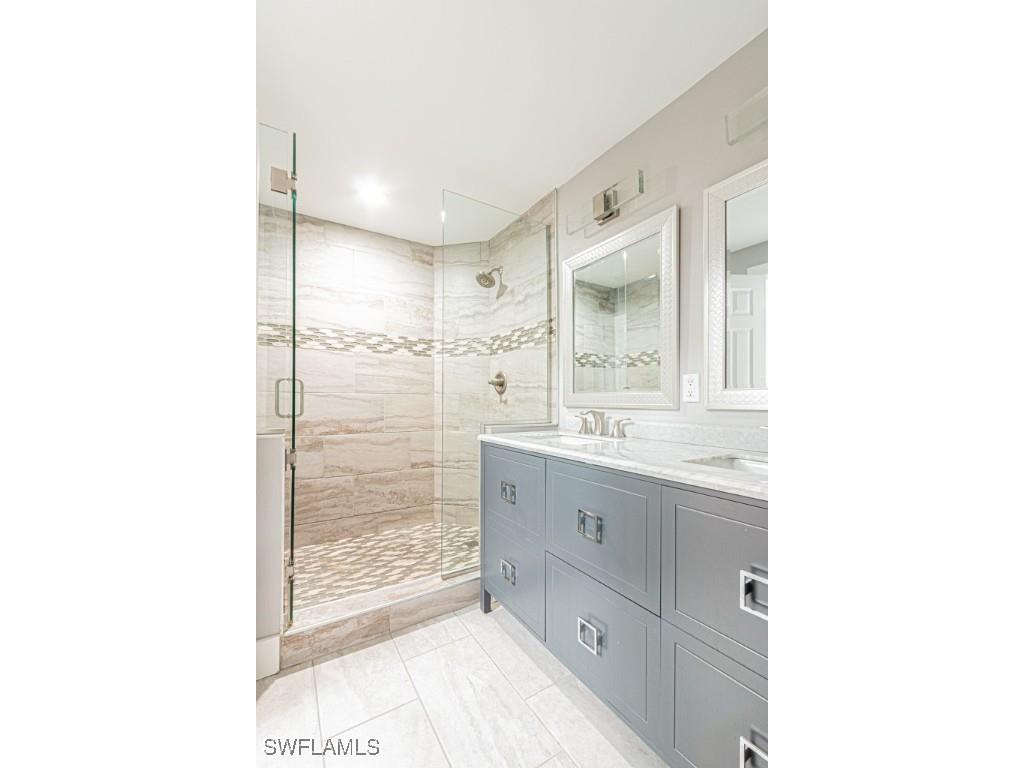 4544 Court Way #18D Naples FL 34109 225070195 image18