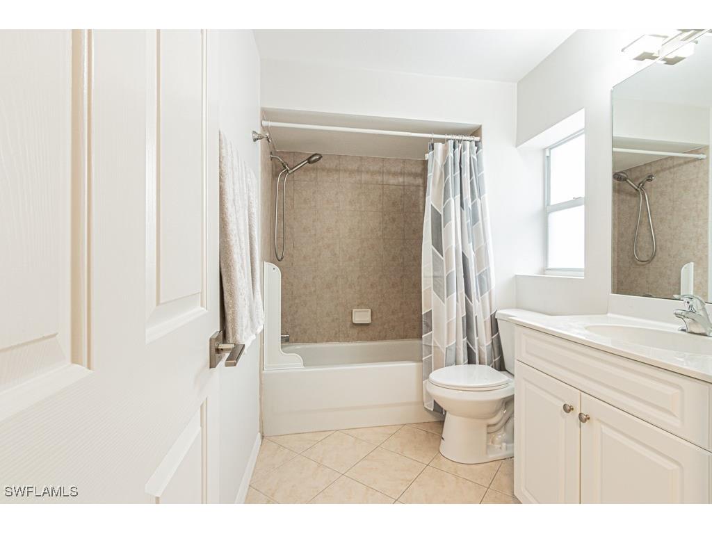 4544 Court Way #18D Naples FL 34109 225070195 image33