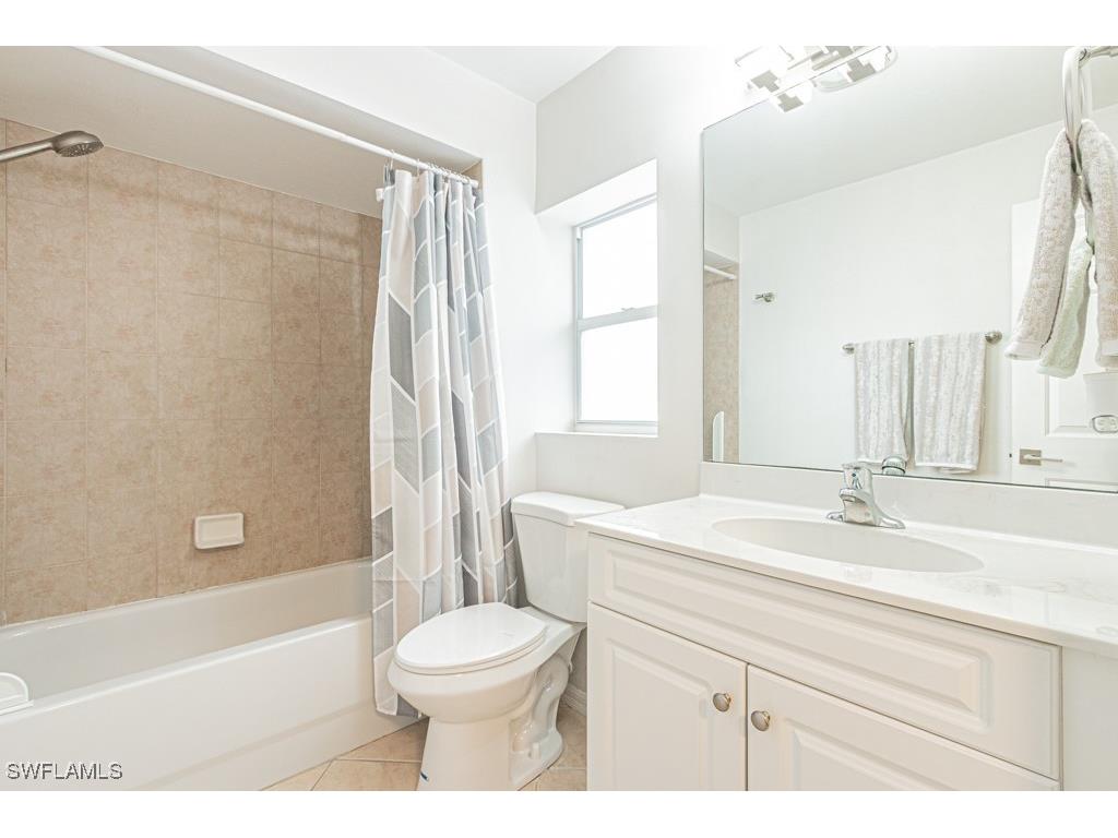 4544 Court Way #18D Naples FL 34109 225070195 image34