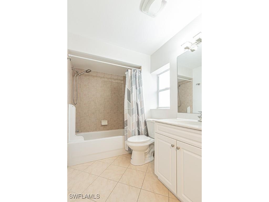 4544 Court Way #18D Naples FL 34109 225070195 image35