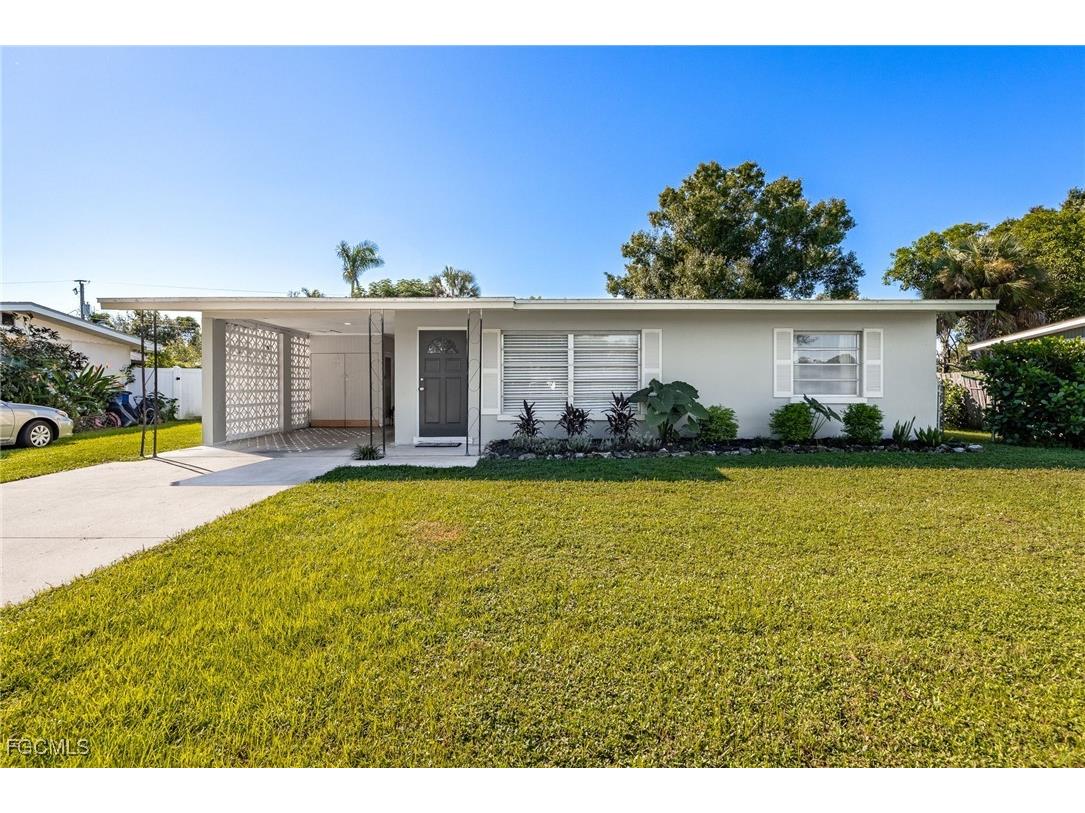 4546 Tennessee Way Fort Myers FL 33905 2025015362 image1