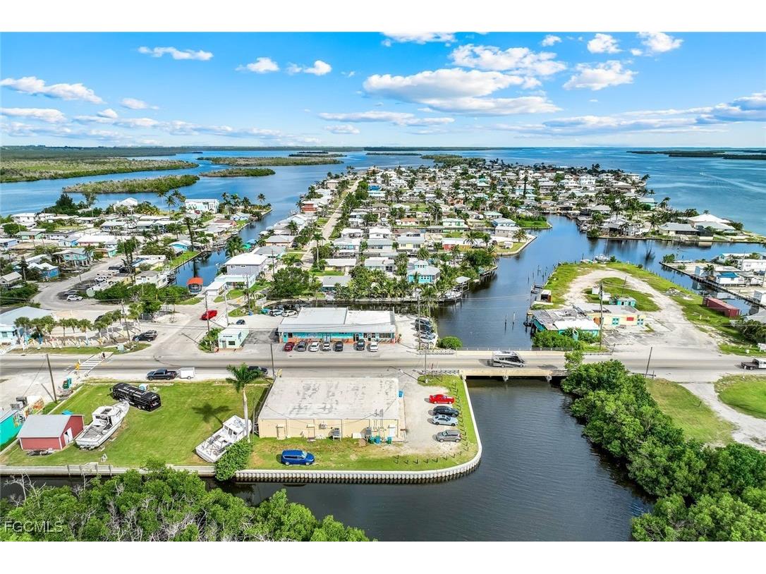 4547 Pine Island Road NW Matlacha FL 33993 2025005063 image12