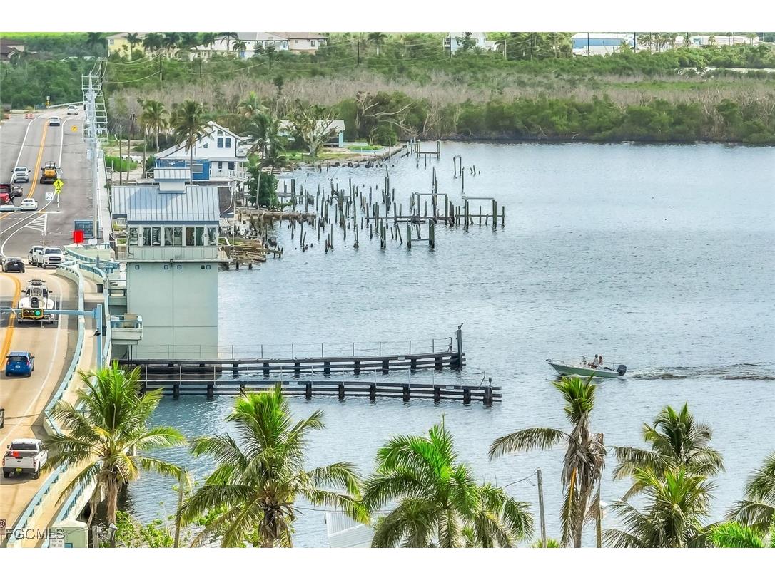 4547 Pine Island Road NW Matlacha FL 33993 2025005063 image16