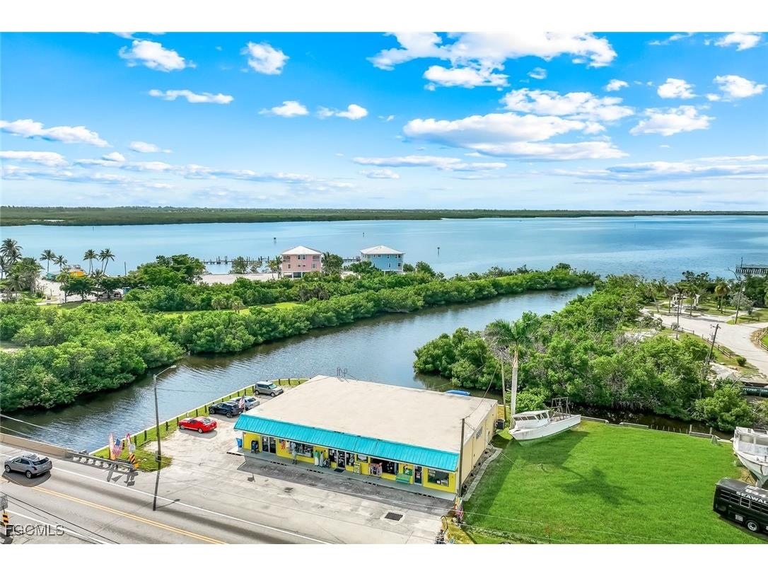 4547 Pine Island Road NW Matlacha FL 33993 2025005063 image5