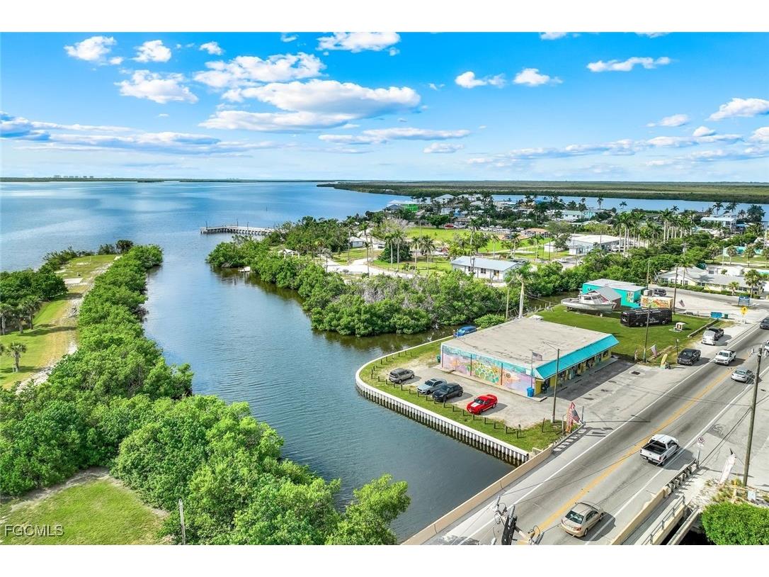 4547 Pine Island Road NW Matlacha FL 33993 2025005063 image8