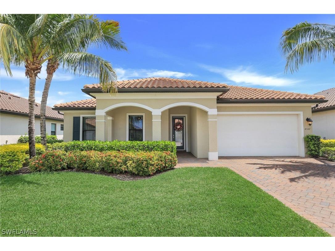 4547 Tamarind Way Naples FL 34119 224033393 image1
