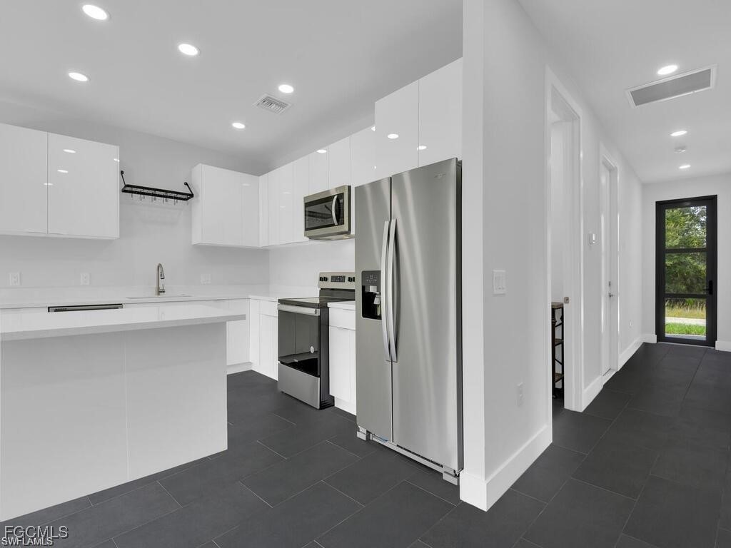 4548-4550 29th Street SW Lehigh Acres FL 33973 2025006306 image2