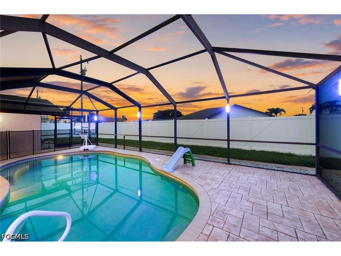 4548 SE 11th Place Cape Coral FL 33904 2026023533 image2