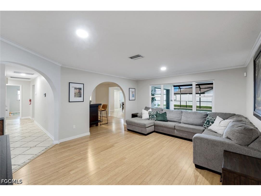 4548 SE 11th Place Cape Coral FL 33904 2026023533 image3