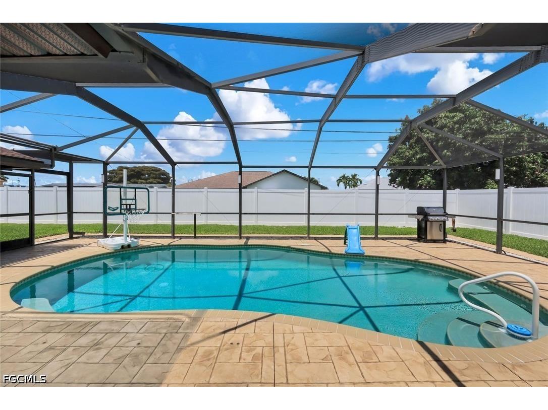 4548 SE 11th Place Cape Coral FL 33904 2026023533 image38