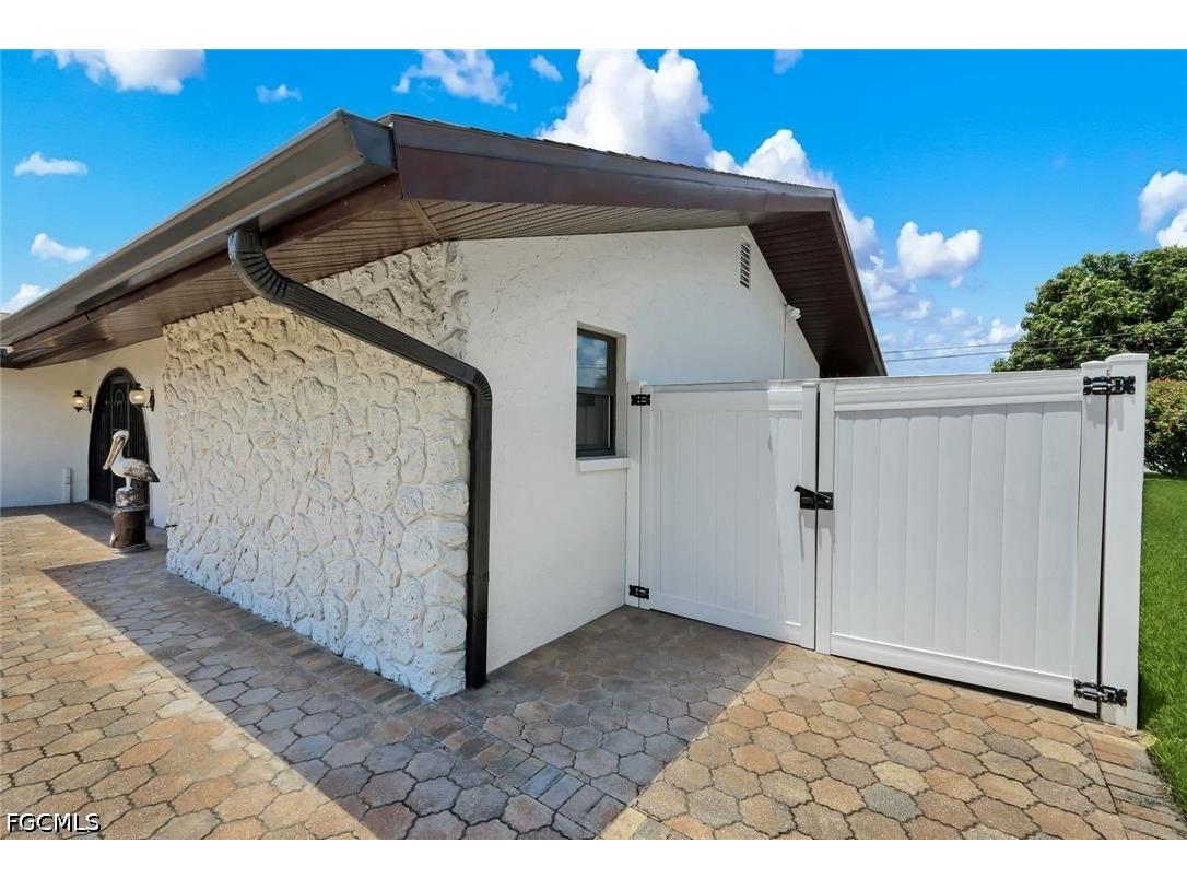 4548 SE 11th Place Cape Coral FL 33904 2026023533 image40