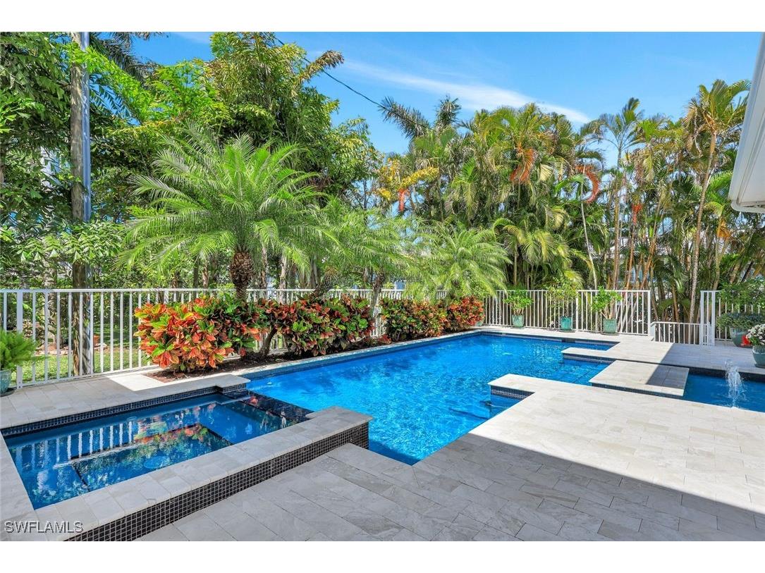 455 13th Avenue S Naples FL 34102 225032352 image21