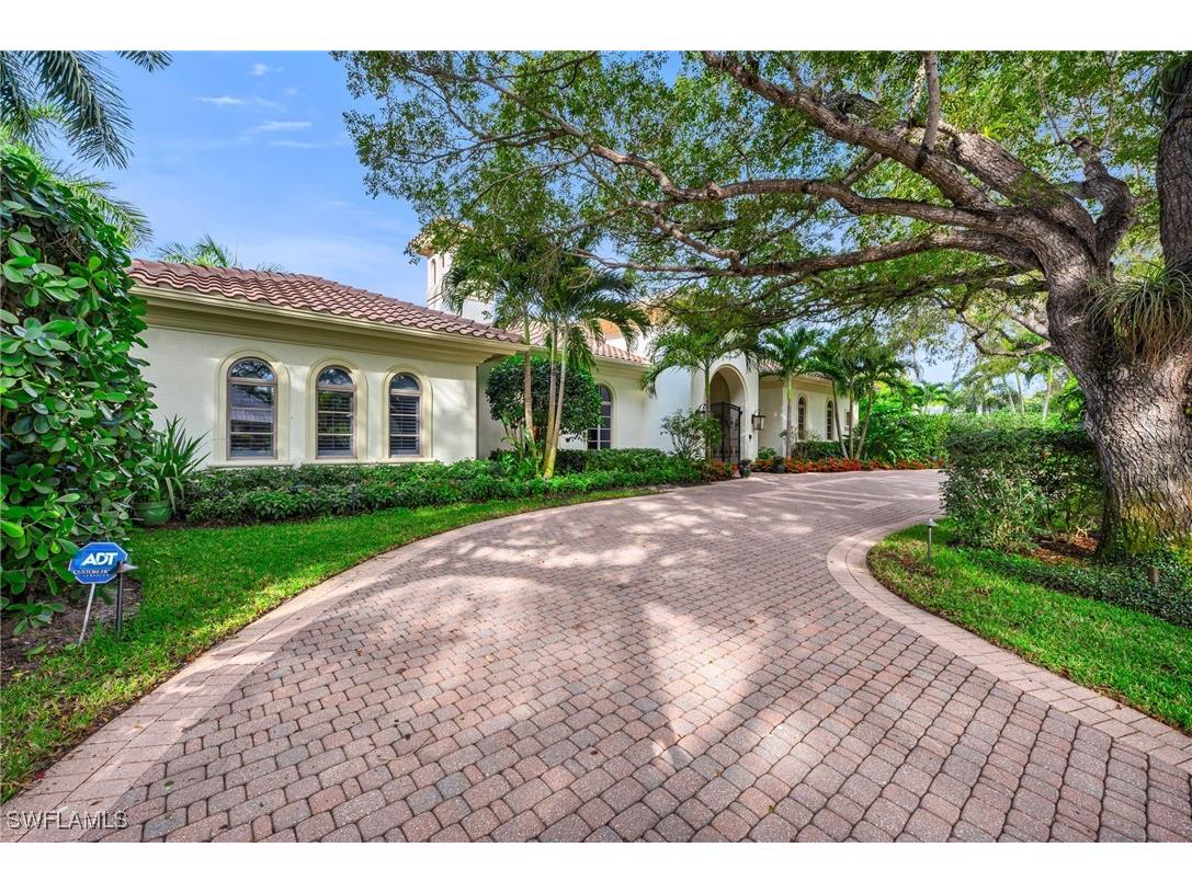 455 1st Avenue N Naples FL 34102 225013303 image1
