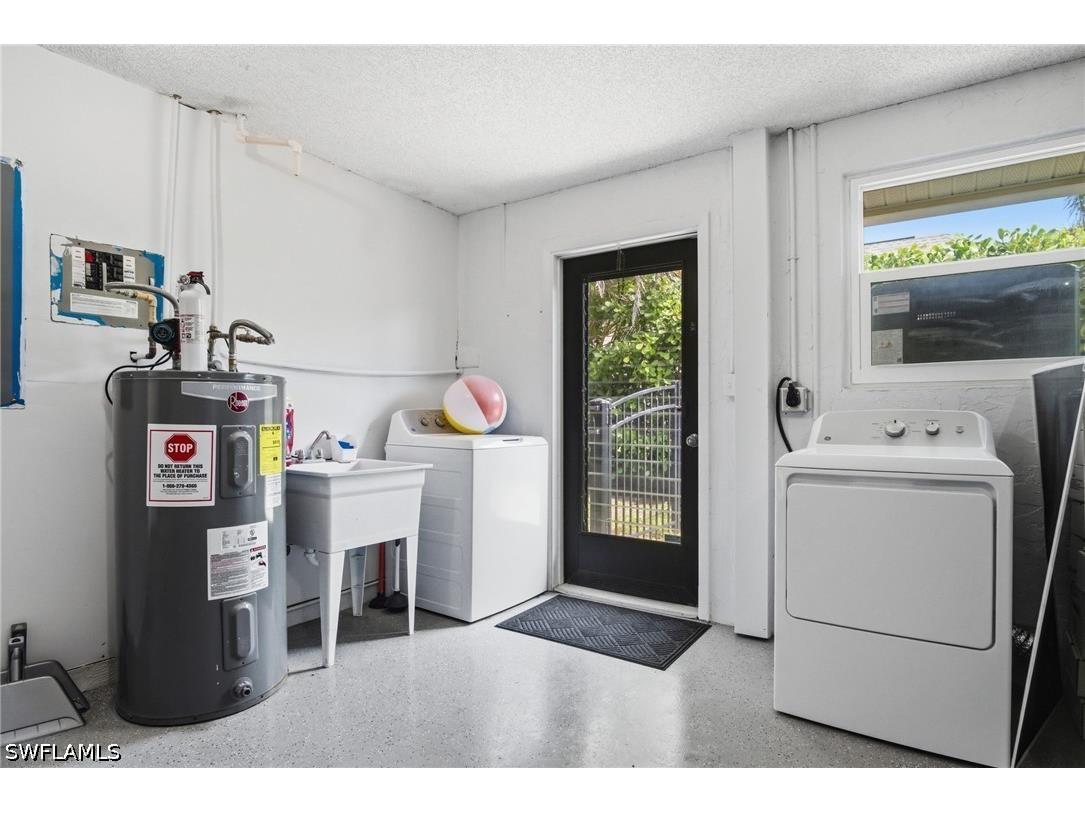 455 Bayside Avenue Naples FL 34108 226017399 image3