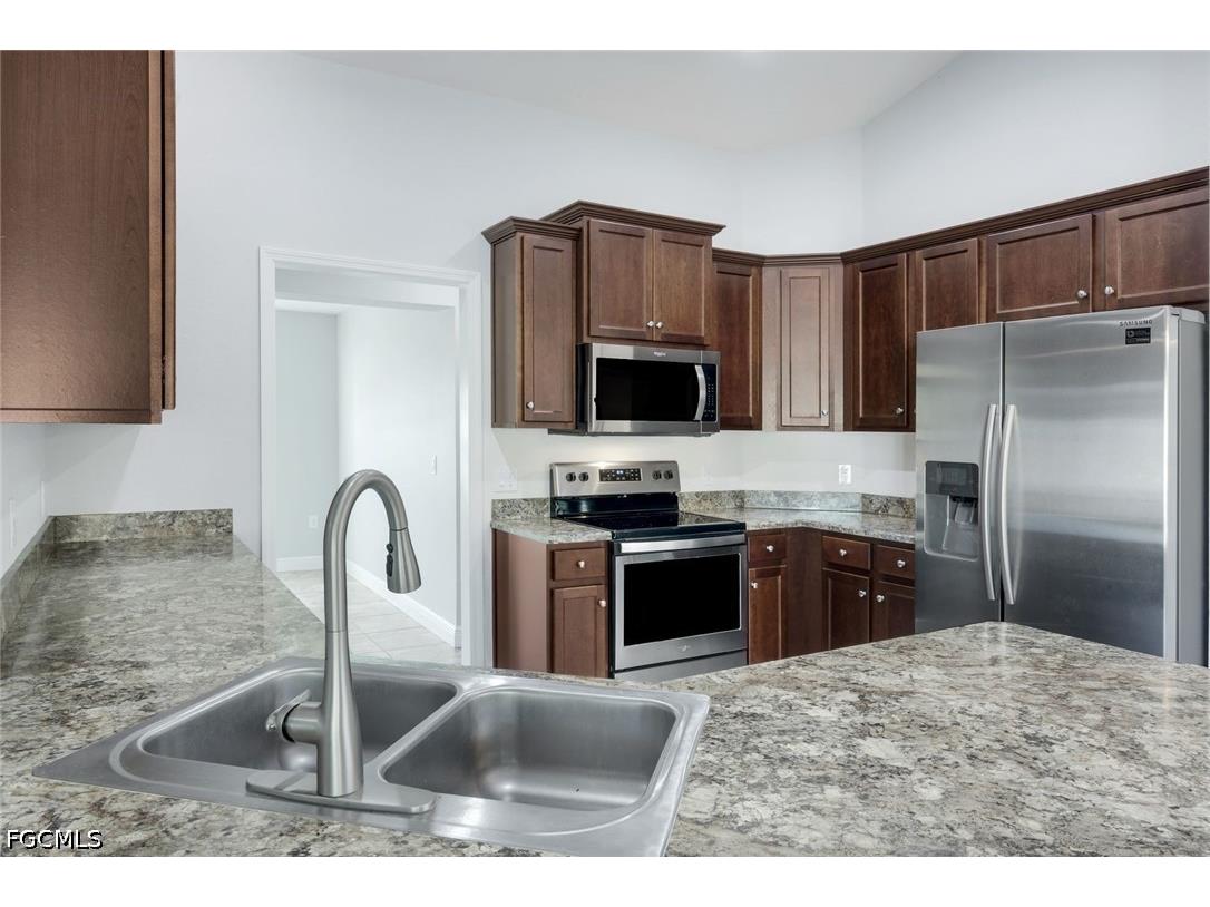 455 Bowman Terrace Port Charlotte FL 33953 2026029306 image5