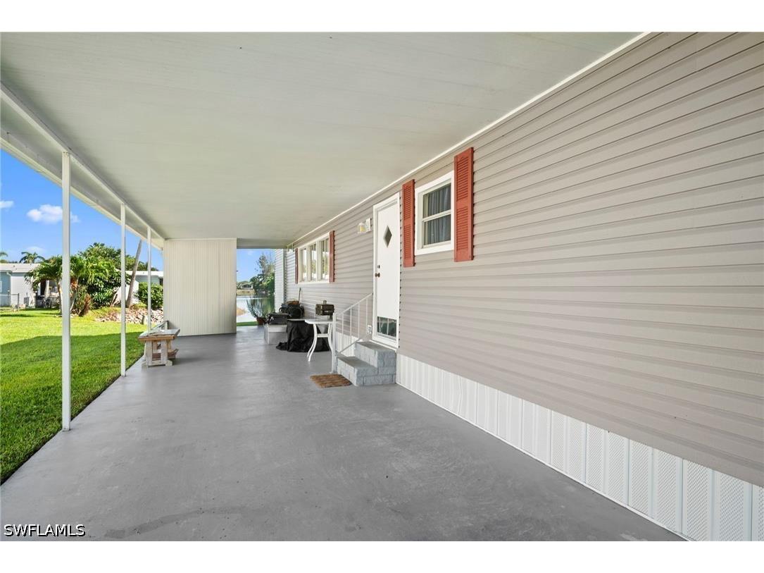 455 Cape Florida Way Naples FL 34104 226023657 image3