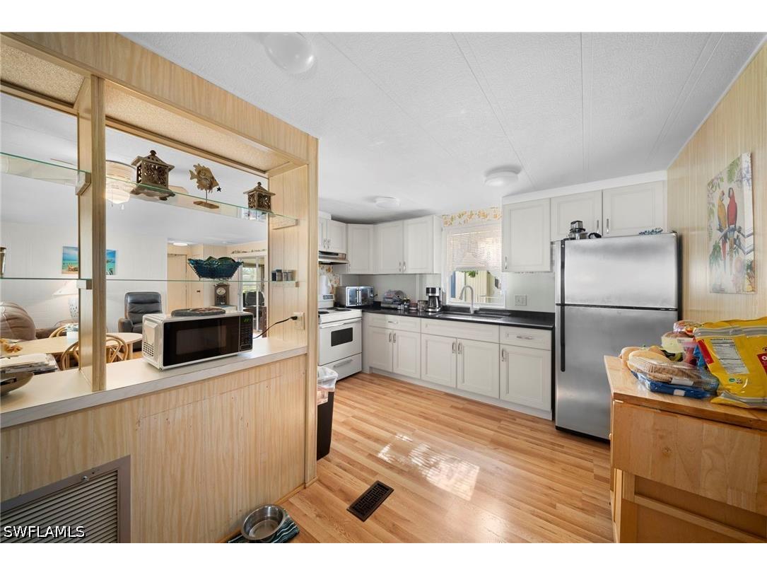 455 Cape Florida Way Naples FL 34104 226023657 image4